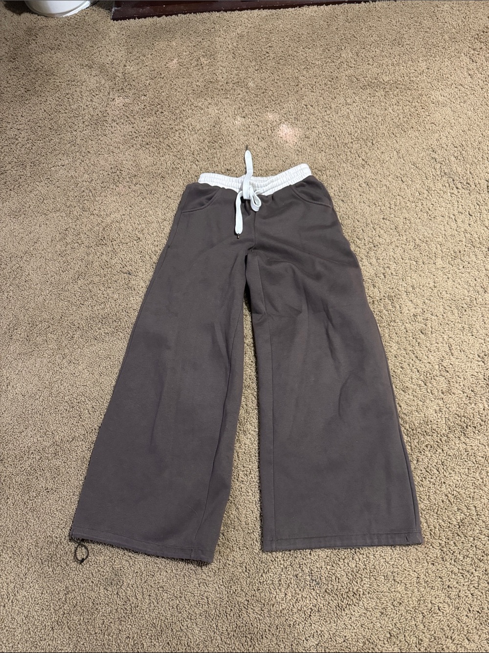 Edikted Wide-Leg Drawstring Pants - Brown with Cream wast